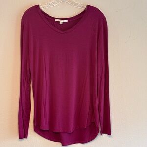 EUC Cyrus Women's Long Sleeve V-Neck Shirt - Deep Pink Size M